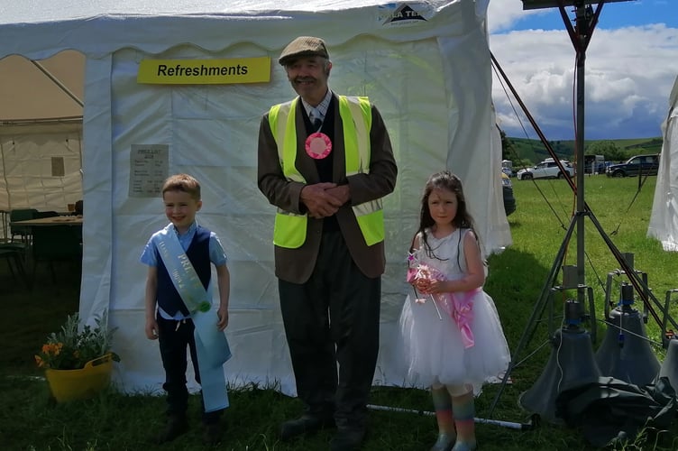 Show President David Hardwick with Prince and Princess of Llanbister