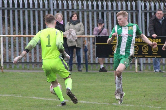 Radnor Valley v Penycae