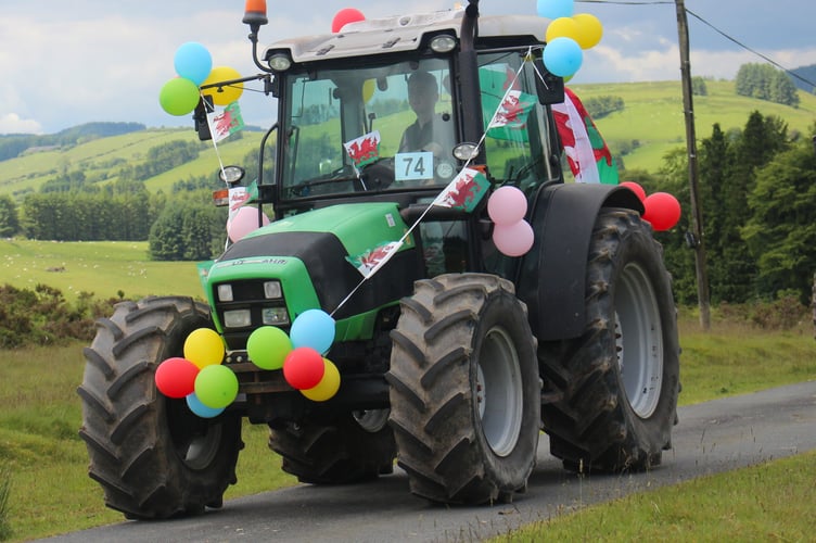 The cheerily decorated Deutz of Meredydd Evans of Cynghordy