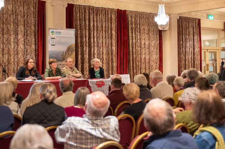 Conservative candidate for Brecon, Radnor and Cwm Tawe Fay Jones hosted the meeting in Llandrindod Wells