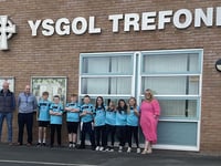 Sponsorship lands school sports team with new kit