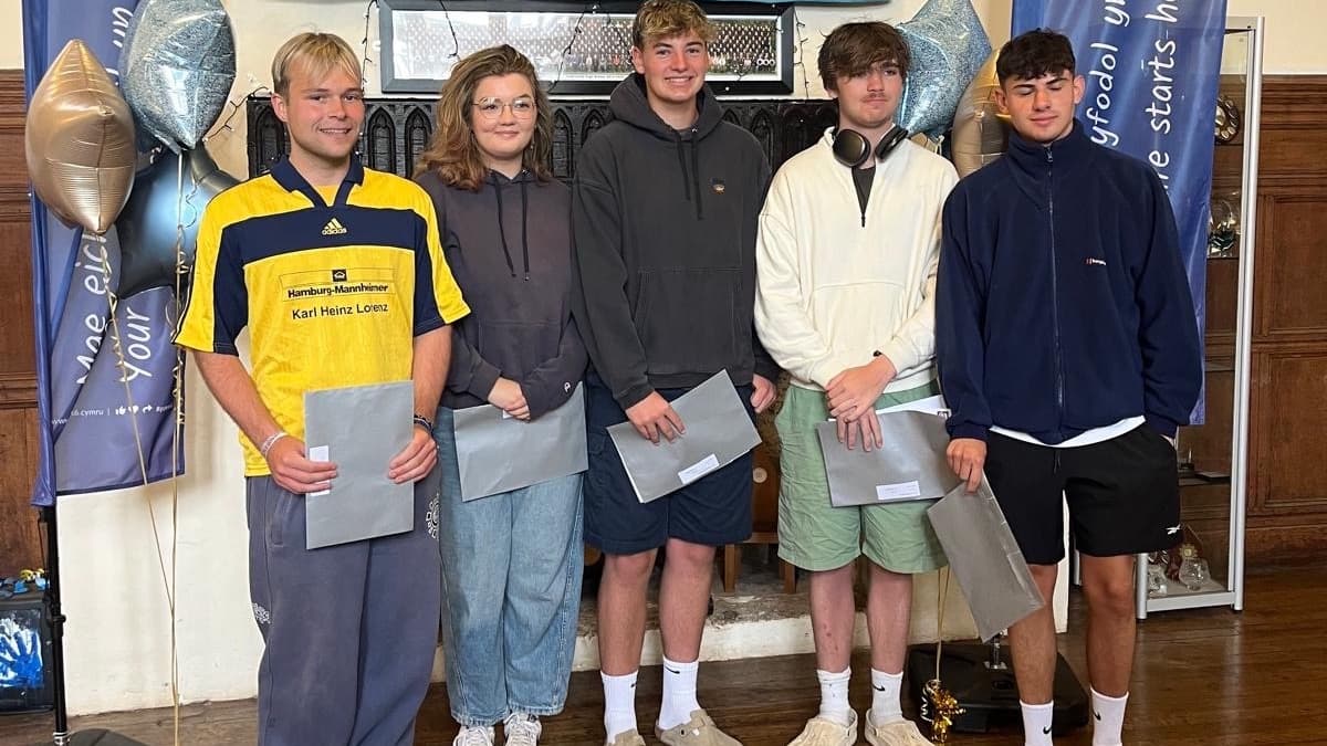 gwernyfed-high-school-celebrates-continued-success-in-a-level-results