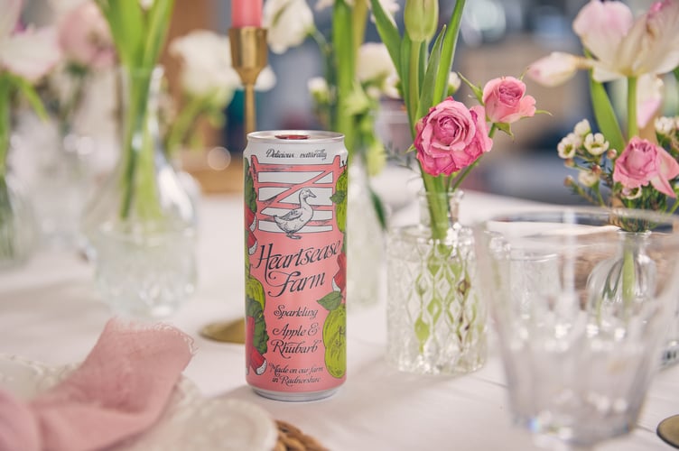 The award-winning Sparkling Apple & Rhubarb flavour