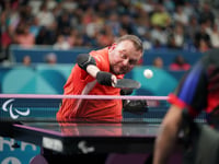 Rob Davies clinches gold in France