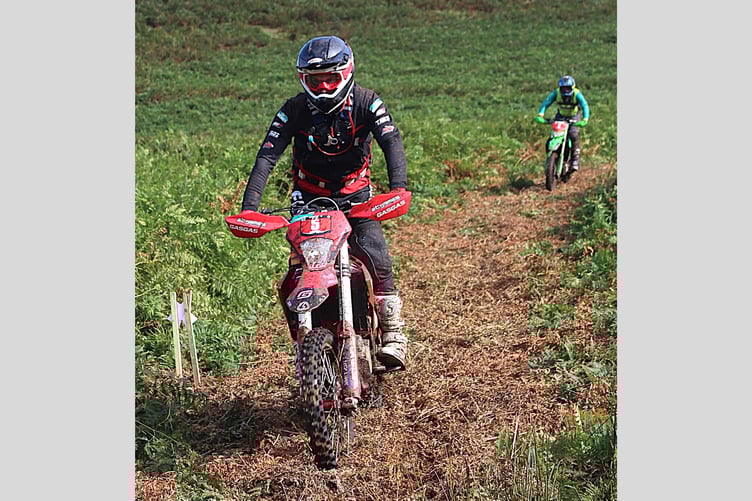 Alex Walton powers through the Hundred House Enduro, clinching the top spot with style