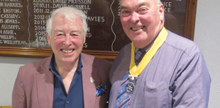 Builth Rotary donates £500 to Wye walk fundraiser
