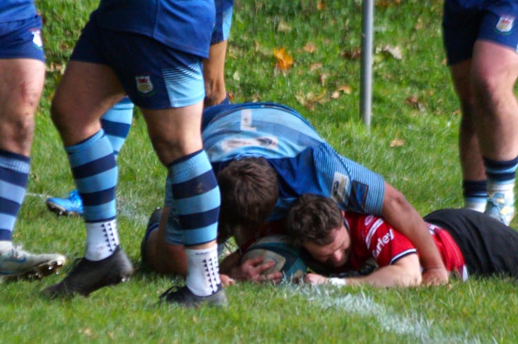 Sam Jones scores in the corner - Brecon RFC