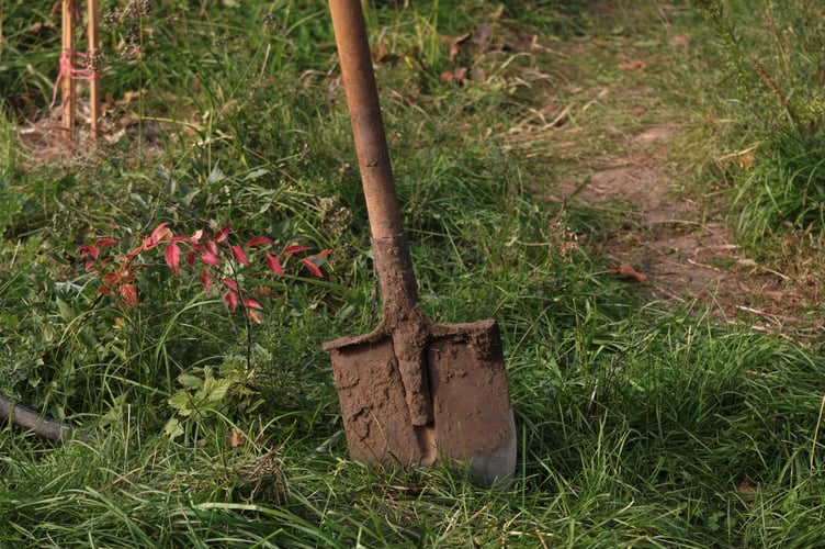 The council is reminding residents to be wary of any unsolicited calls to their home, amid reports of rogue gardeners in Brecon