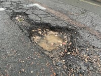 Councillor questions Welsh Government’s pothole figures