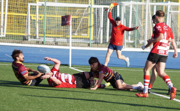 Will Prosser scores Brecon's sixth and final try