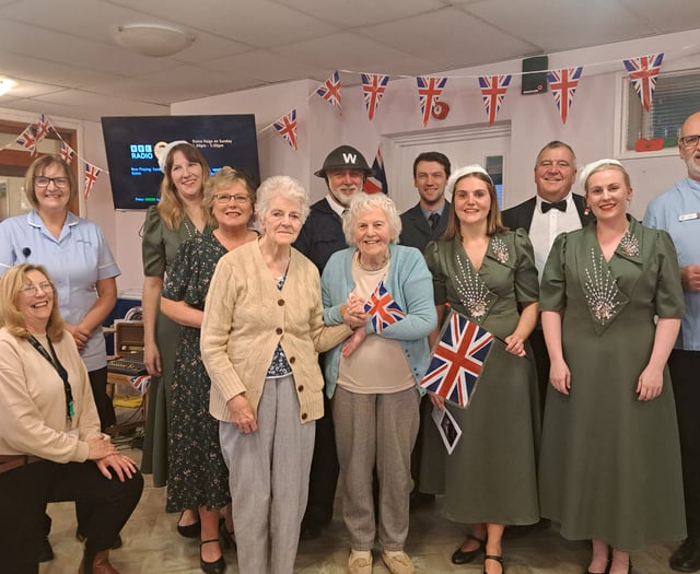 Theatre company brings 1940s nostalgia to residential home