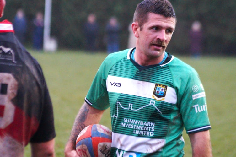 Lewis Jones stays calm at the final, match-defining scrum