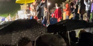 Watch: Actor Luke Evans switches on Hay's Christmas lights