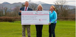 Golf club raises thousands for Wales Air Ambulance