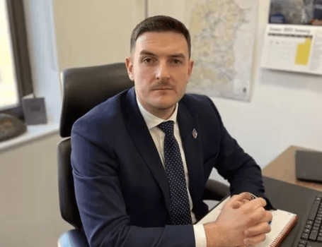 James Evans slams Welsh NHS crisis as 'national disgrace' | brecon