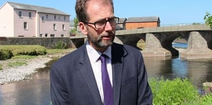 Council leader calls extraordinary meeting after damning Estyn report