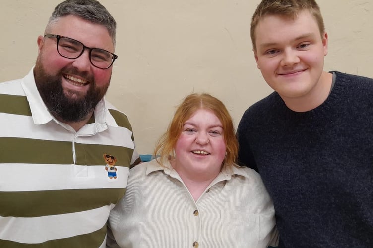 Tim, Harry and Ellouise - the talking trees and the harassed narrator