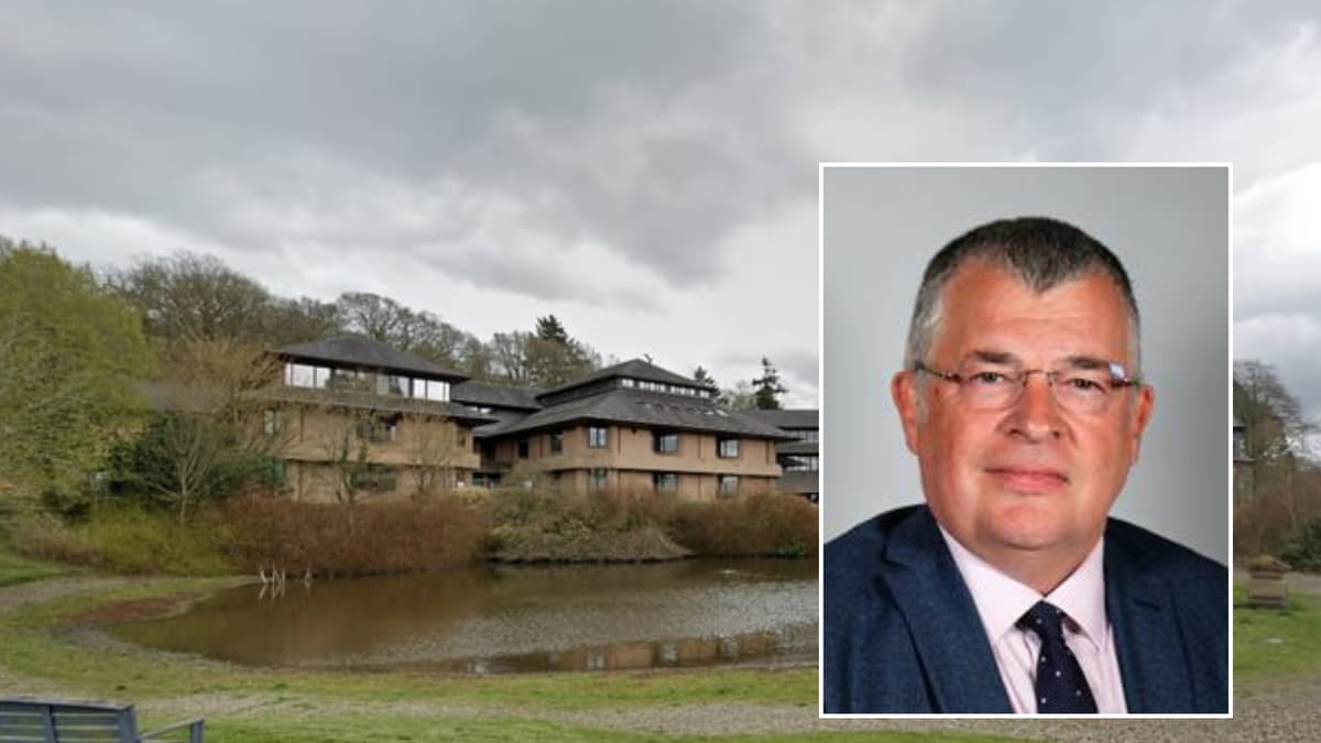Powys Reform UK group symbolically vote against councillors' pay rise