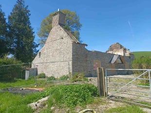 Plan to replace burnt down farmhouse given green light