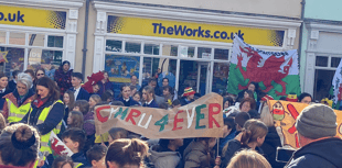 Watch: Brecon schools sing Calon Lân to celebrate St David's Day