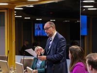 MS criticises Welsh Government's inaction on language crisis