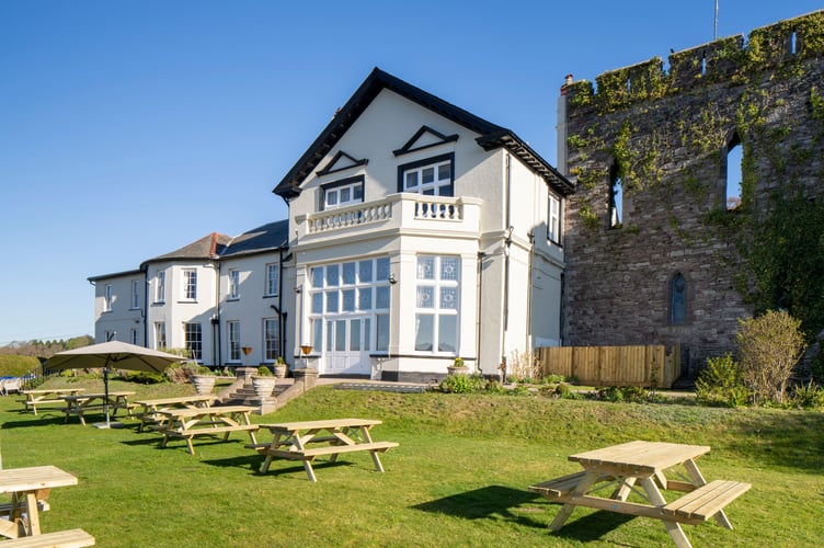 The hotel in the sunshine