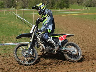 Enduro stars shine at Cwmythig Hill