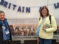 Knitted VE Day tribute unveiled at Wonderwool Wales