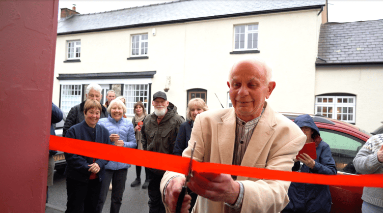 Radnor Arms pub is now open