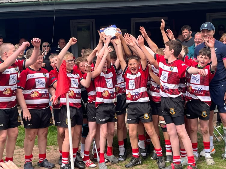 The victorious Brecon under-12s