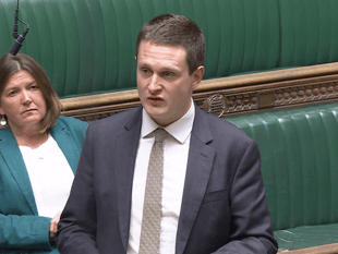 MP honours WWII heroes across Brecon, Radnor and Cwm Tawe