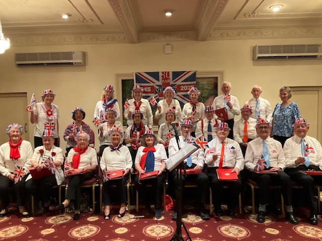 The Bracken Trust Singers marked the occassion with a special concert at the Metropole Hotel on May 7. Their repertoire featured wartime classics like "We’ll Meet Again" and "White Cliffs of Dover".