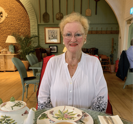Gloria Lewis - Sennybridge