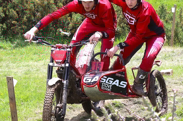 Expert winners on round 4, Jack Corlett and Ealish Baxter