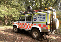 Rescue Team aid couple stranded with vehicle near Elan Valley