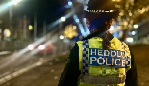 Dyfed-Powys Police: 400+ data breaches
