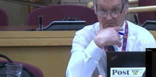 Councillors could face ban on political signs at meetings
