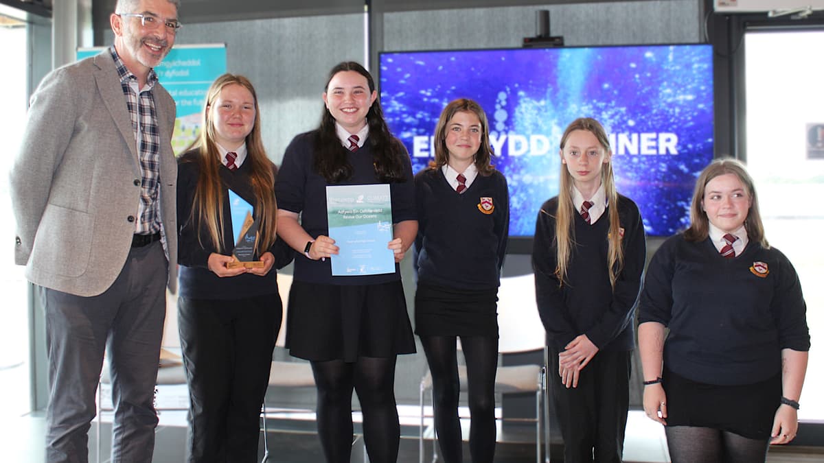 gwernyfed-high-school-wins-at-climate-awards-brecon-radnor-co-uk