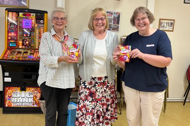 Elizabeth Howden and Sheila Weale with their consolation prize