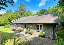 Powys eco holiday cottage scoops national award