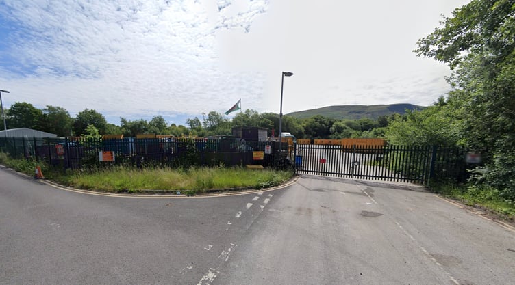 Local residents can now recycle for longer on Sundays and bank holidays at Ystradgynlais Household Waste and Recycling Centre in Lower Cwmtwrch