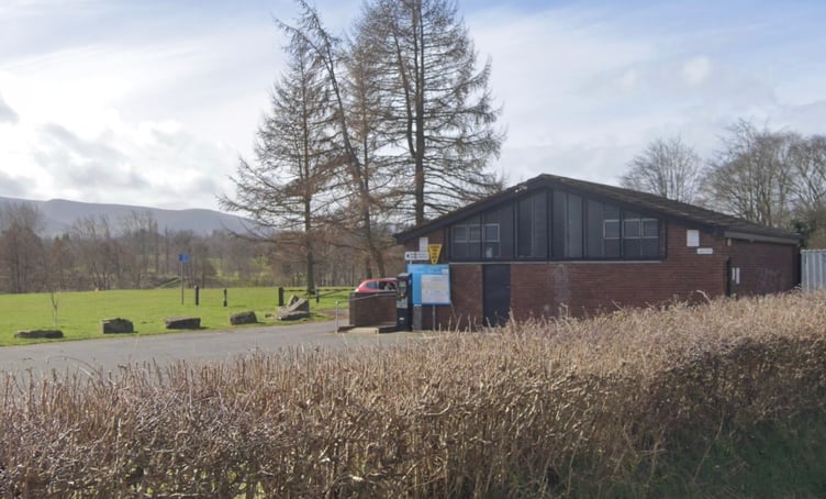 Plans for an artificial sports pitch have been approved near the public toilets off Feni-Fach Road on the outskirts of Brecon