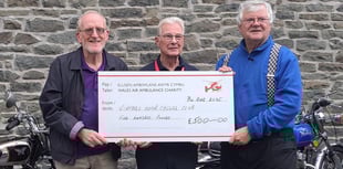 Vintage Motor Cycle Club section donates £500 to Wales Air Ambulance