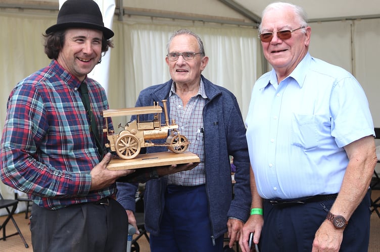 The Mr Phillip Morgan Perpetual Memorial Trophy was awarded to Arial West for his 1925 Marshall compound tractor, ‘Moonraker’. The trophy was presented by Tom Henderson and Andrew Sample