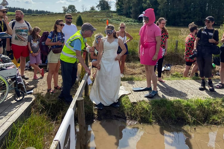 A competitor ready to say ‘I do’… to the bog!