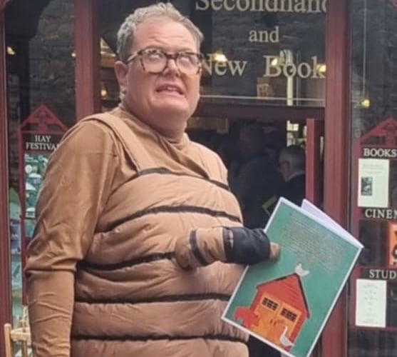 Alan Carr Hay-on-Wye filming