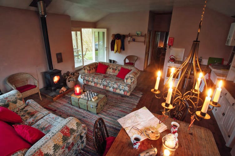  Night lights at cosy Straw Cottage.