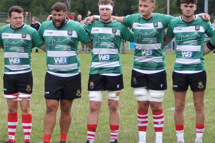 Both teams paid tribute to former Brecon RFC chairman Brendan Cullinane before kick-off