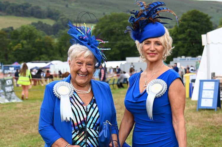 The President, Isobel Cooper, and daughter Mary Owen