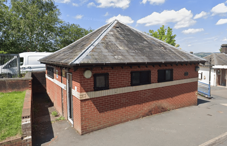 Llandrindod Wells Town Council have received a whopping grant fund of £222,000 to invest in the refurbishment of the town’s public toilet facilities.